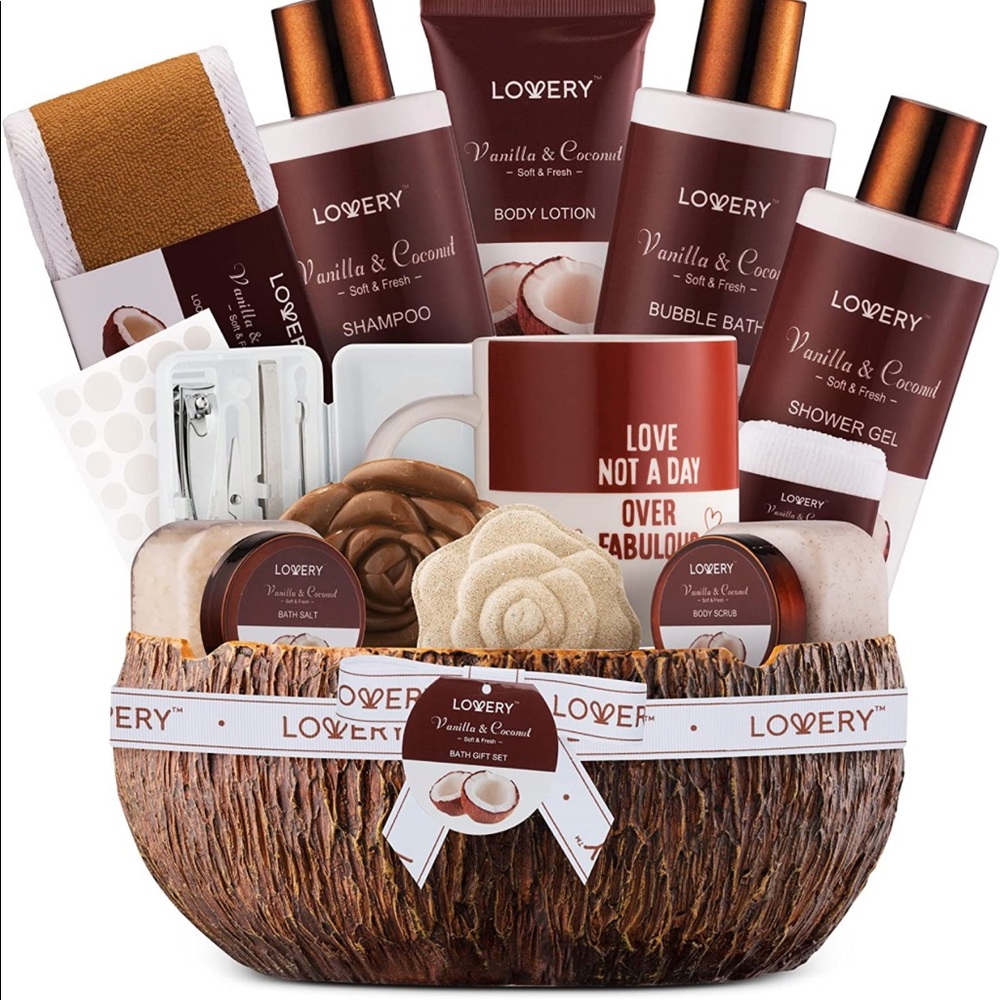 New vanilla and coconut spa basket